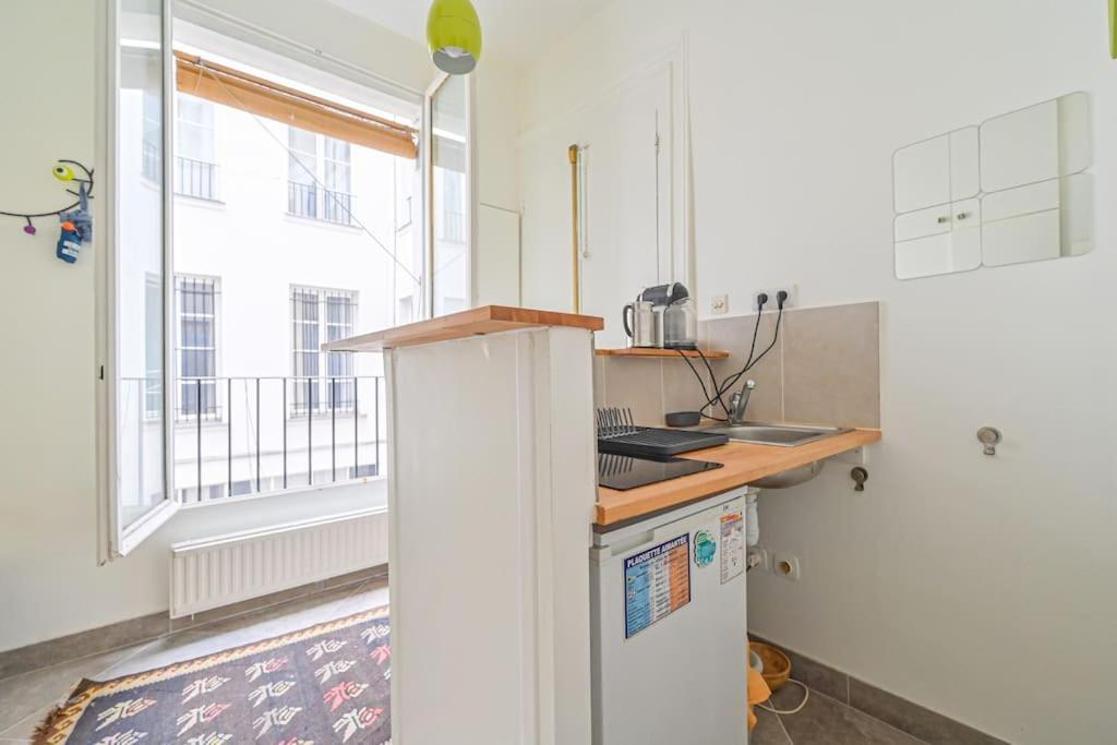 Radiant Flat - Spacious Studio Apartment - Marais Paris Exterior photo